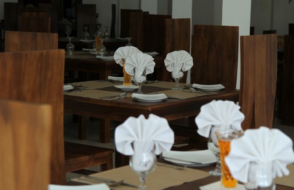 The Queensburry City Hotel Nuwara Eliya Exterior foto
